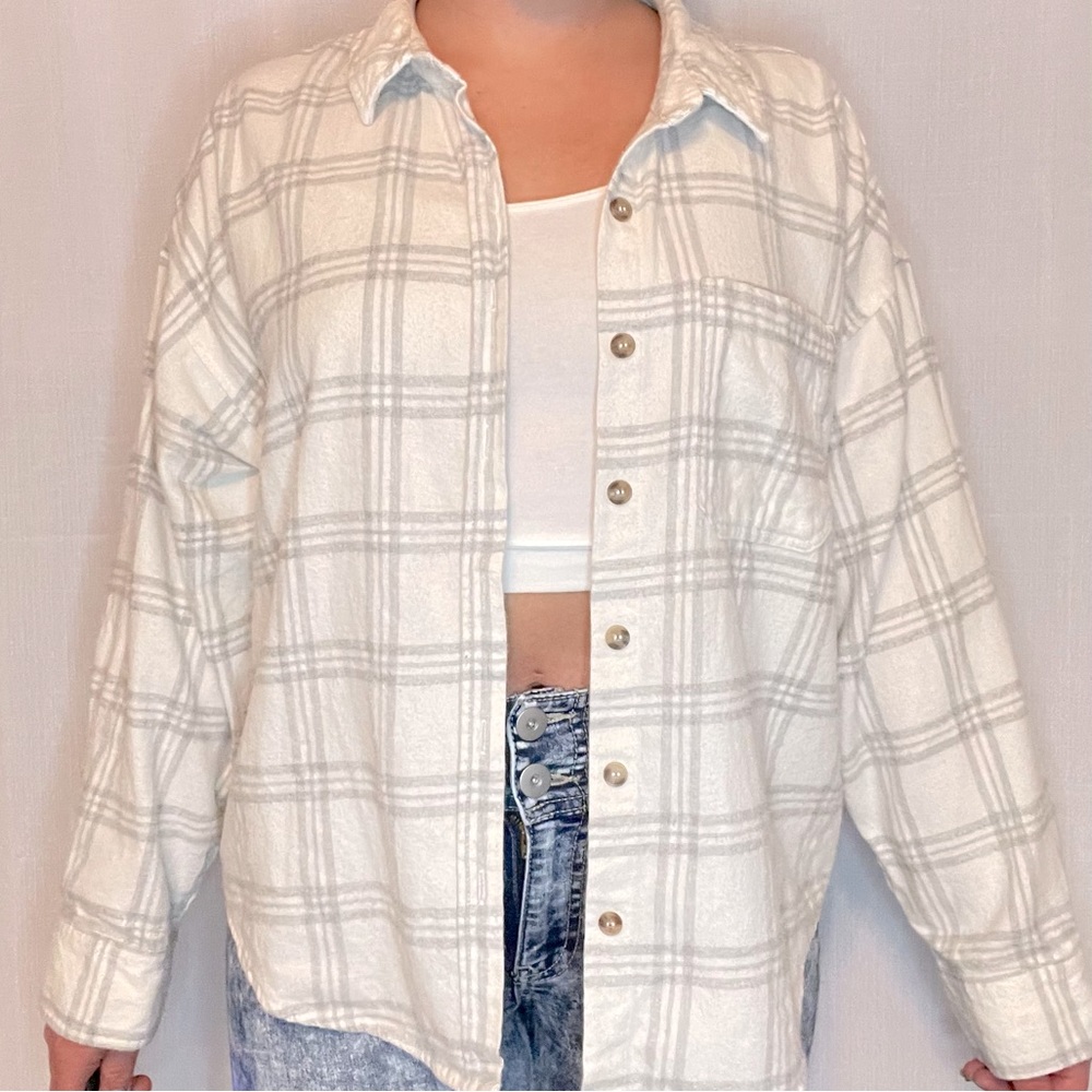 Cozy flannel button up. Size s/m.